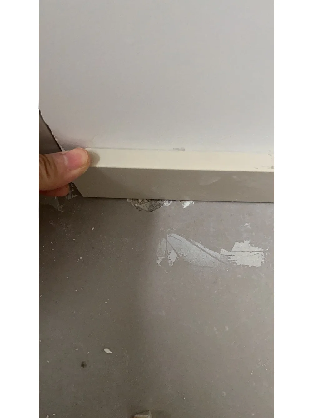 墙砖打孔后的地方怎么修补视频教学(墙砖打孔后的地方怎么修补视频教学图片)