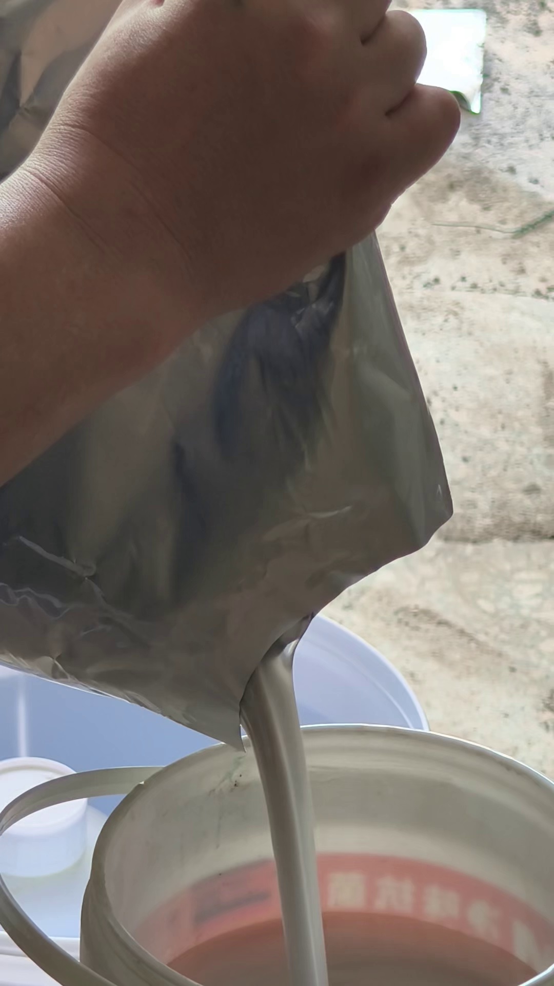 瓷砖空鼓灌胶水有用吗多少钱(瓷砖空鼓灌胶水有用吗多少钱一吨) 瓷砖空鼓灌胶水有用吗多少钱(瓷砖空鼓灌胶水有用吗多少钱一吨)